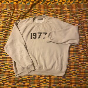 Essentials fear of god iron 2 unisex oversized 1977 wheat pullover men’s XL